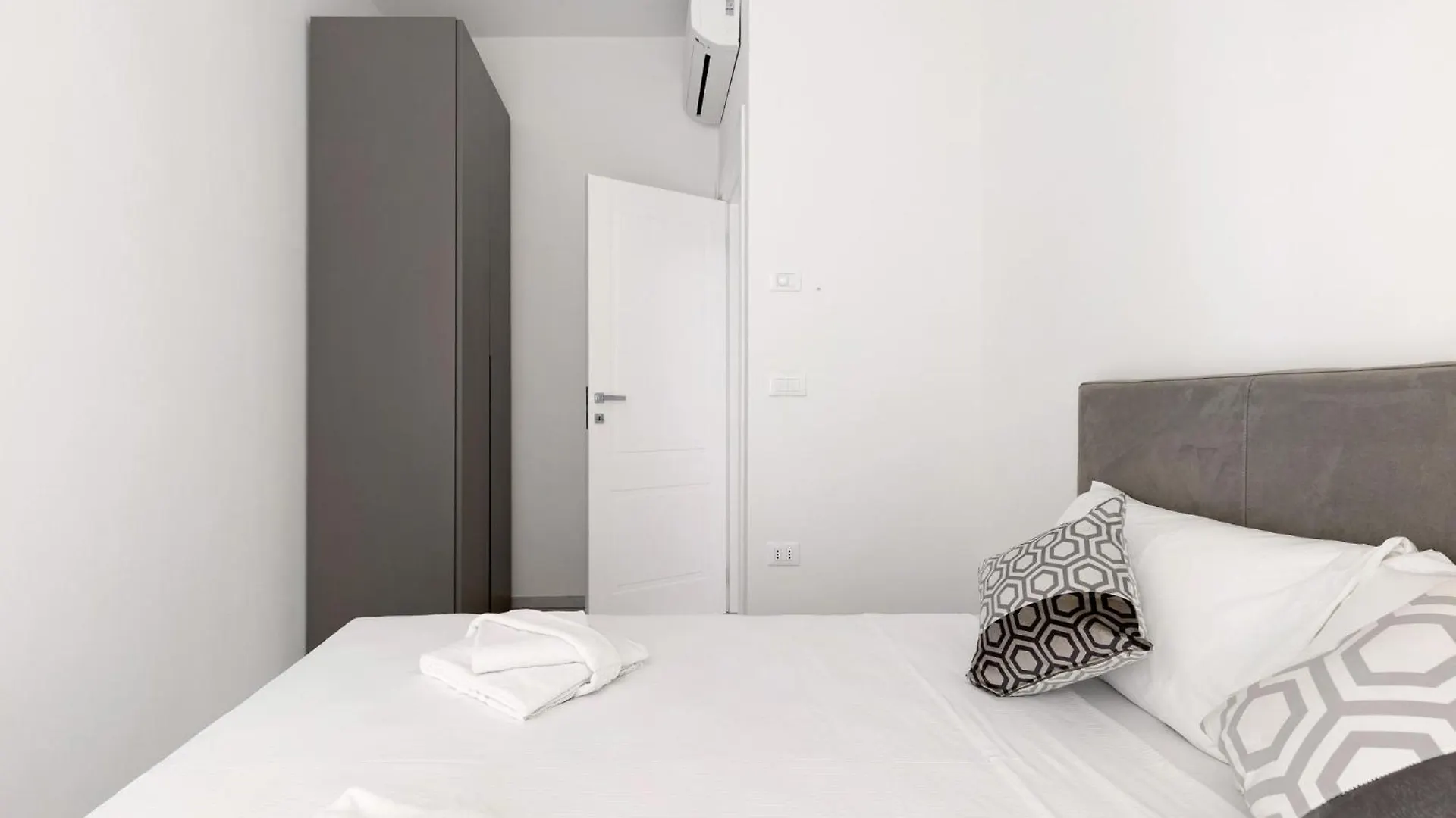 Apartment Le Dodici Porte - Porta Galliera 1 By Bologna District Italy